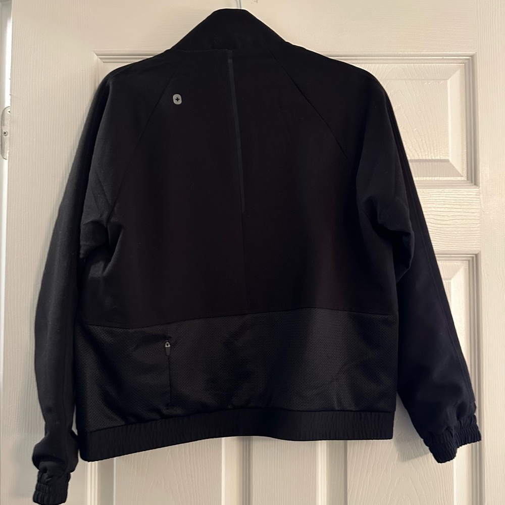 SOLD Like New FIGS Women's Sydney Scrub Jacket Black Five Pockets - Retail $100 - Picture 14 of 14